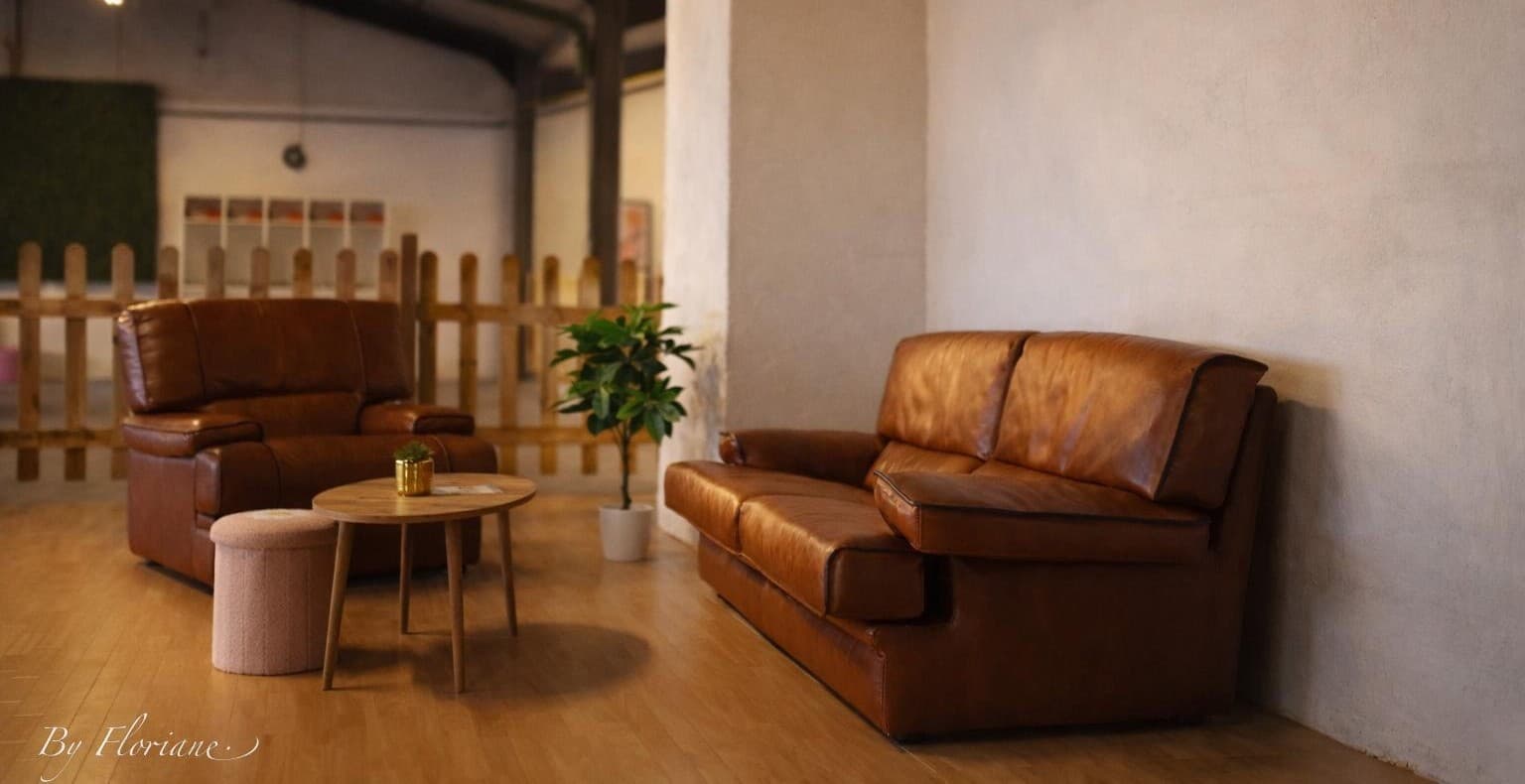 Un coin buvette pour vous poser, observer votre chien et profiter du lieu tranquillement. Juste à côté, une boutique propose friandises, jouets et accessoires sélectionnés pour les chiens.